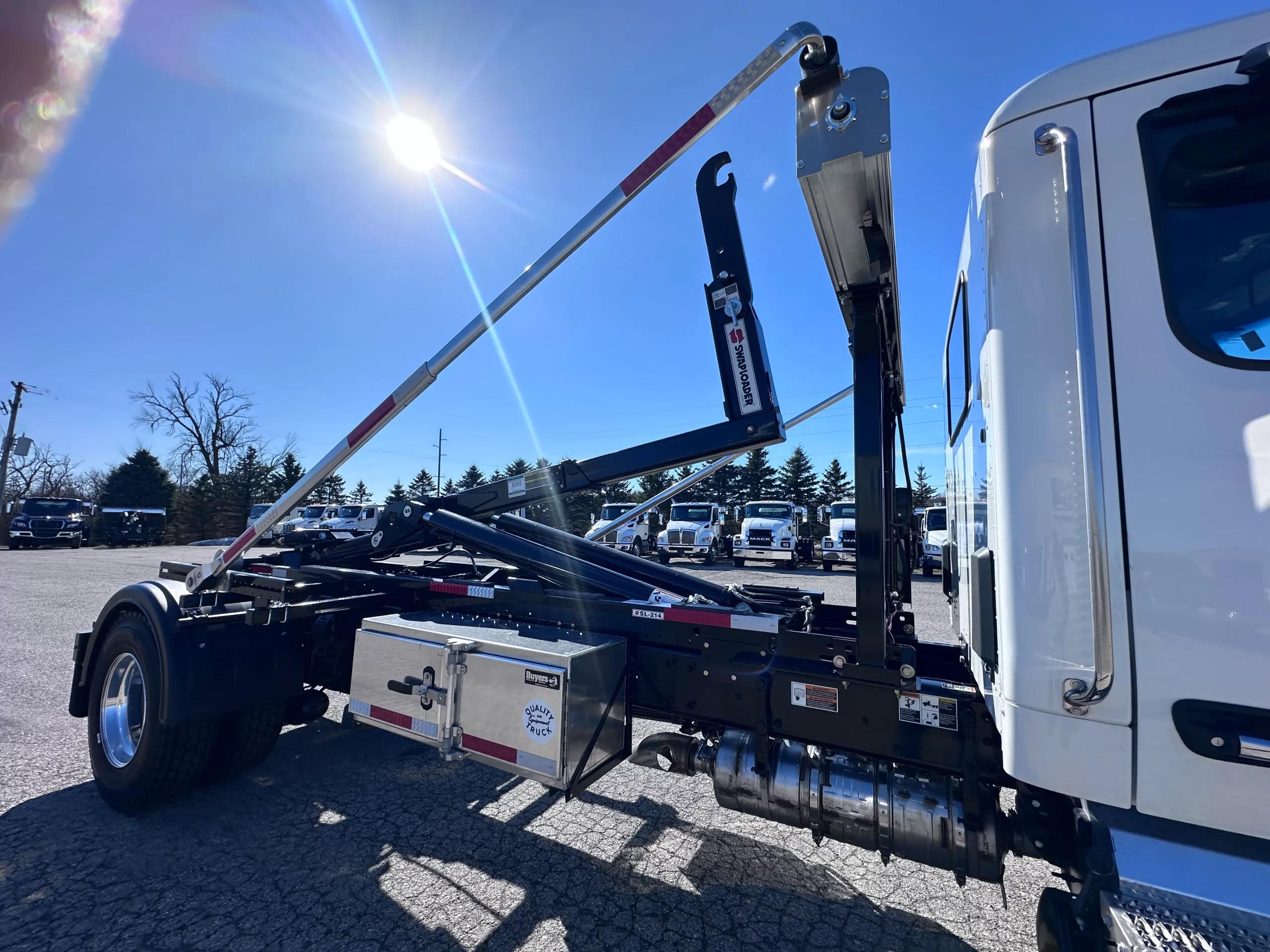 2026 Peterbilt 536 — photo 6