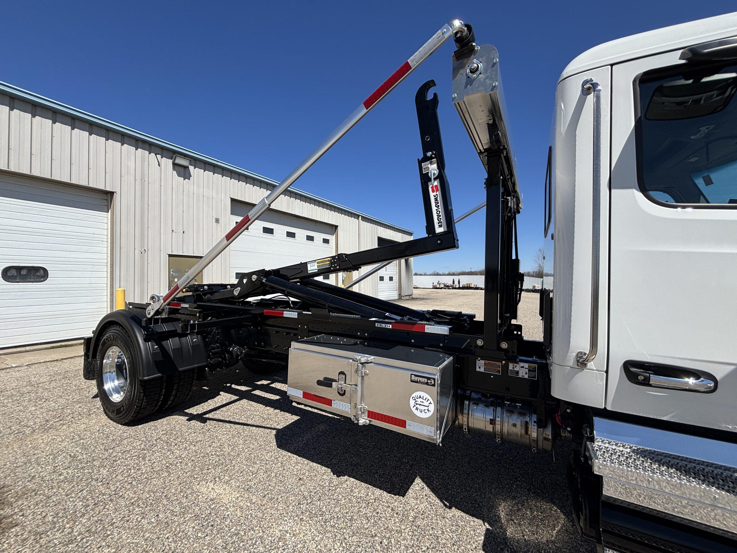 2026 Peterbilt 536 — photo 5