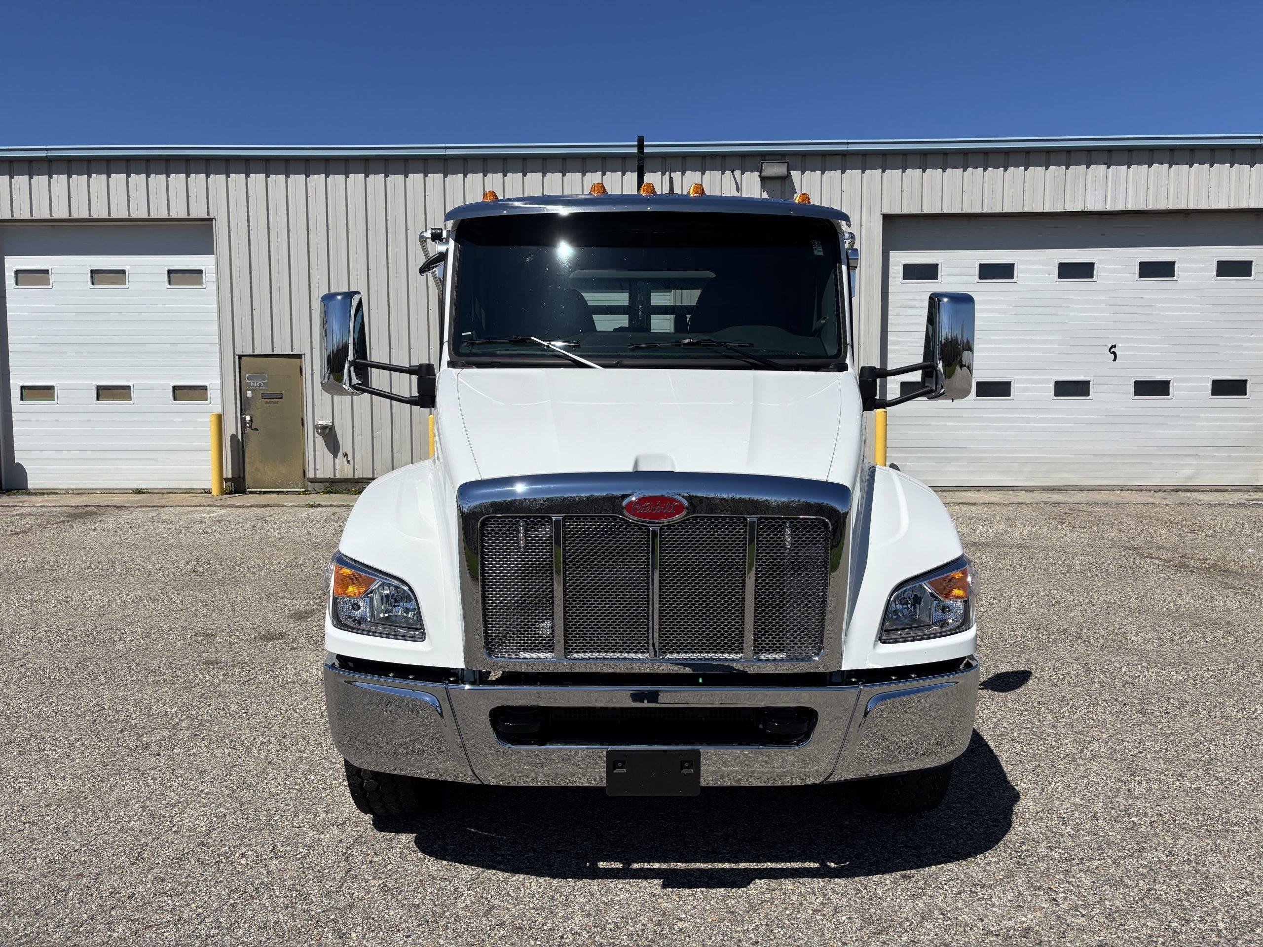 2026 Peterbilt 536 — photo 2