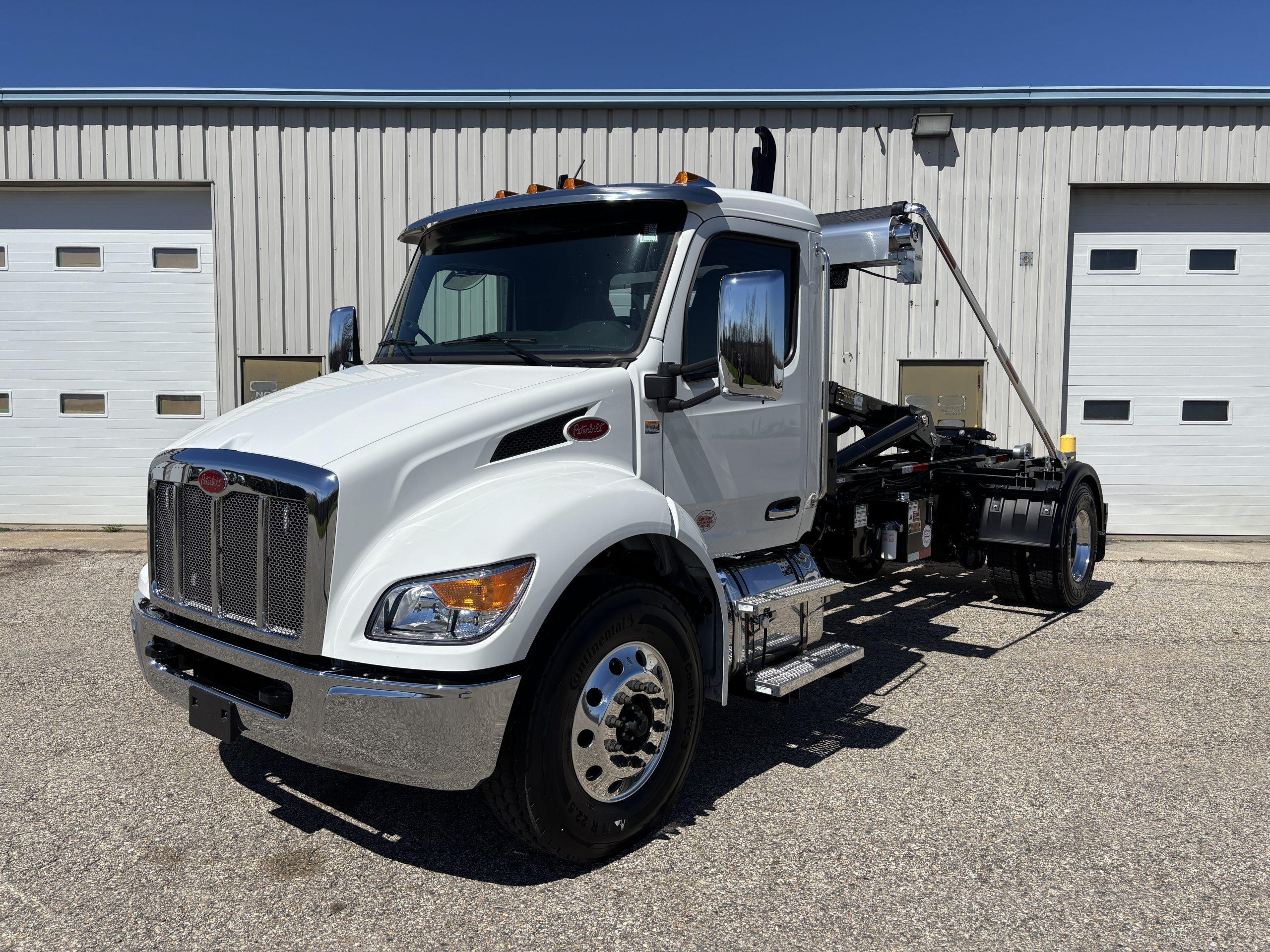 2026 Peterbilt 536 — photo 3