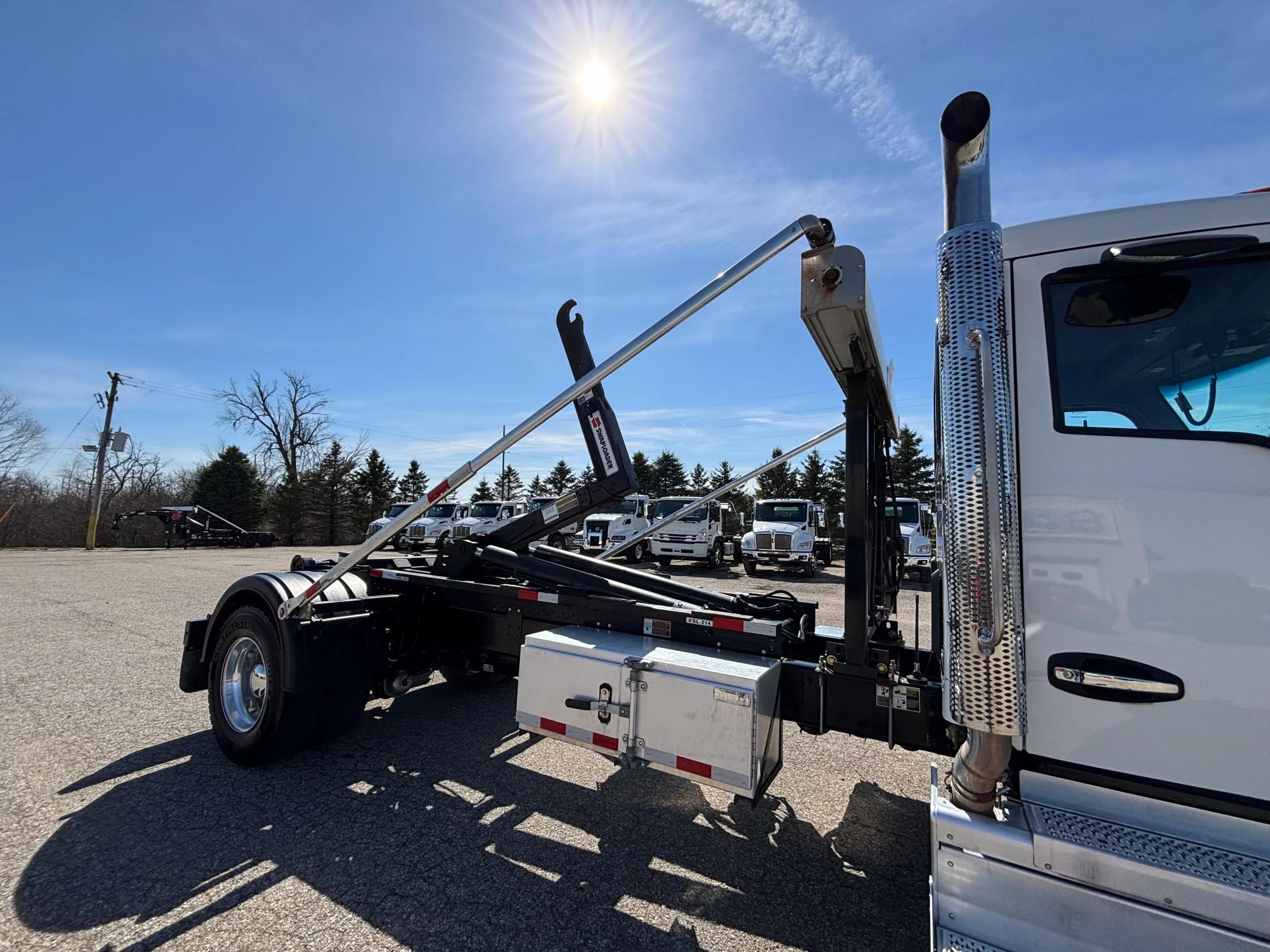 2025 Kenworth T280 — photo 6