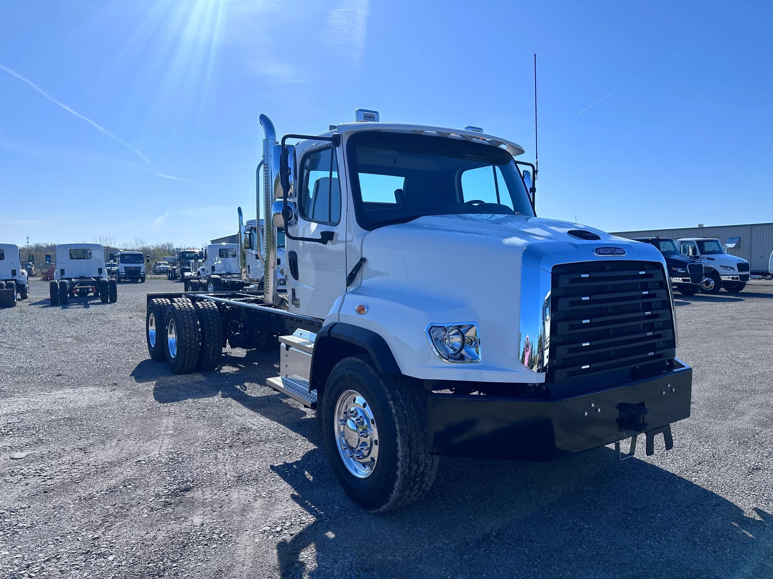 2027 Freightliner 114SD
