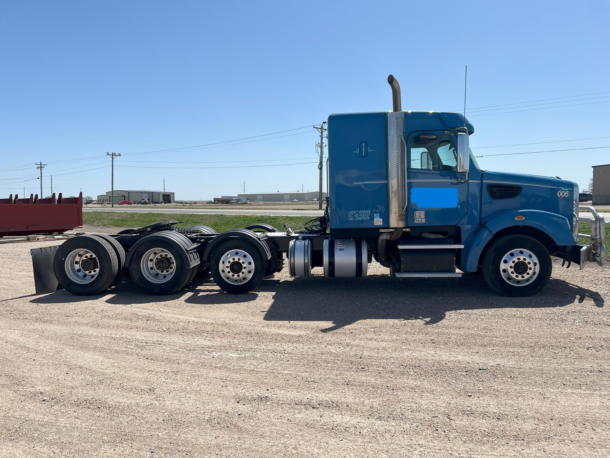 2020 Freightliner 122SD — photo 6