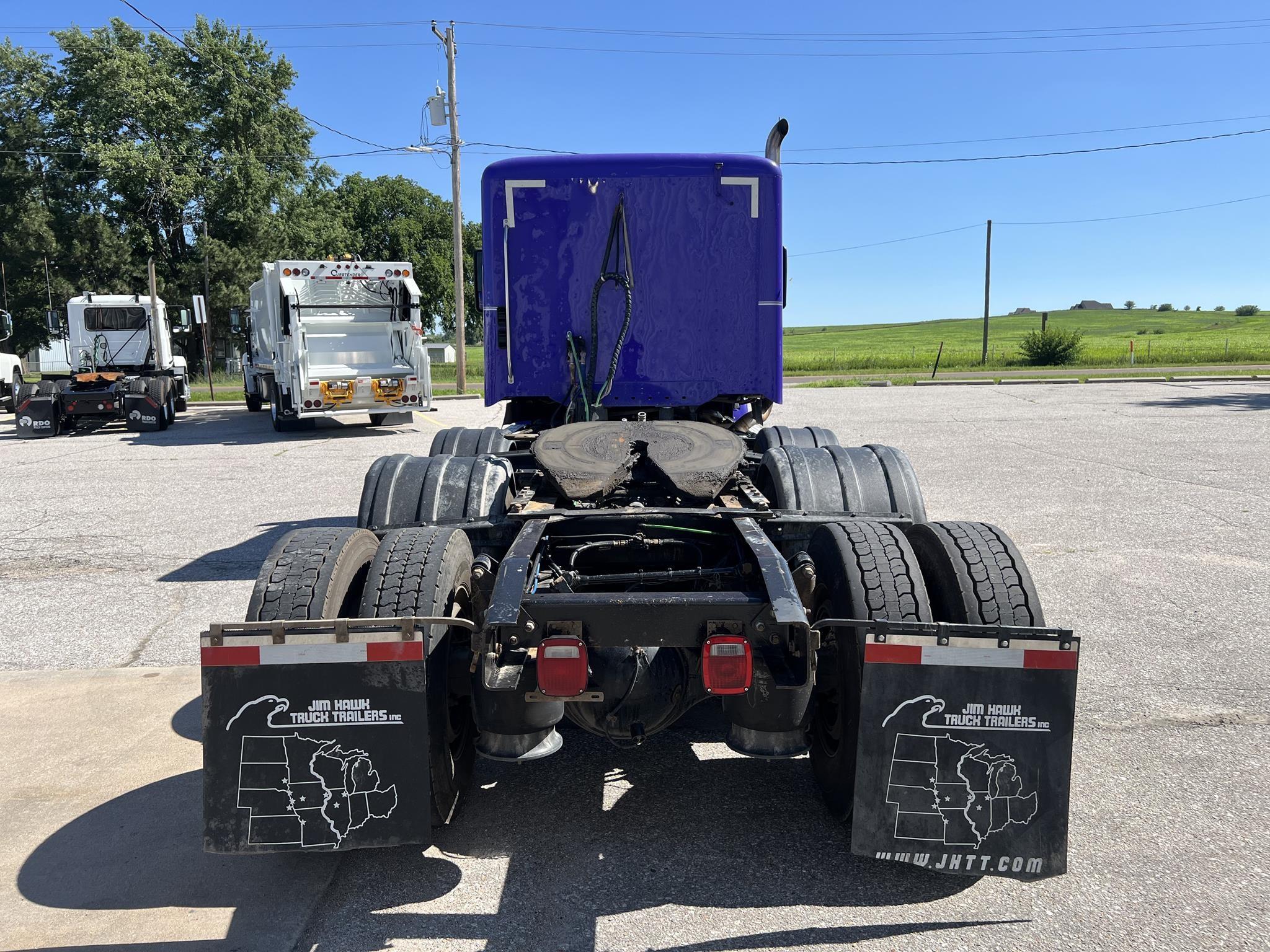 2020 Freightliner 122SD — photo 4