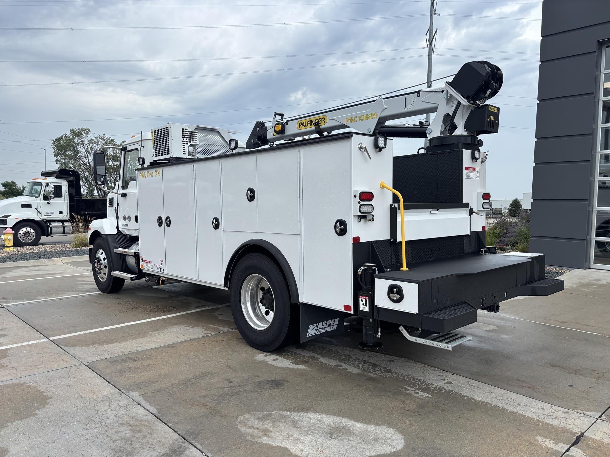 2026 Mack MD — photo 3