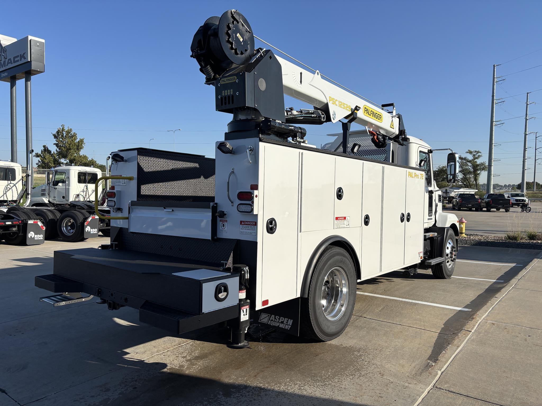 2026 Mack MD — photo 3