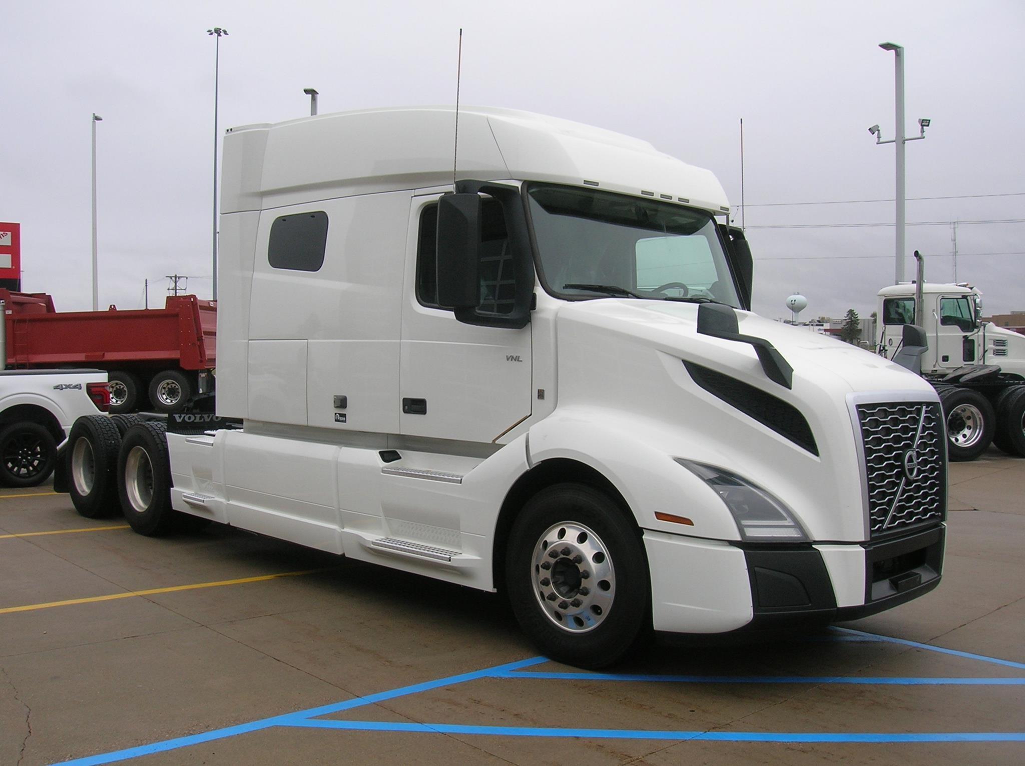 2022 Volvo — photo 3