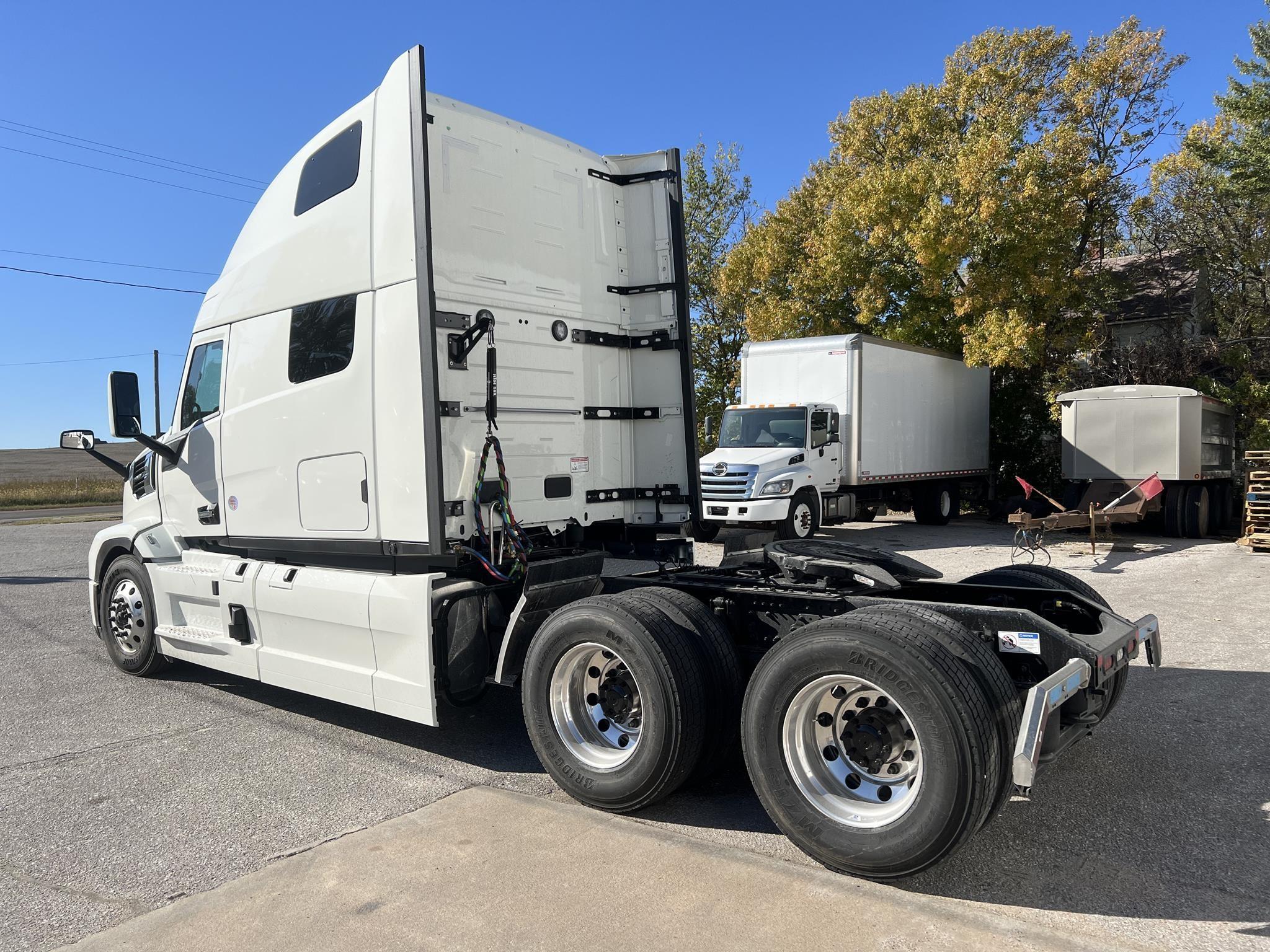 2026 Mack Pioneer — photo 3