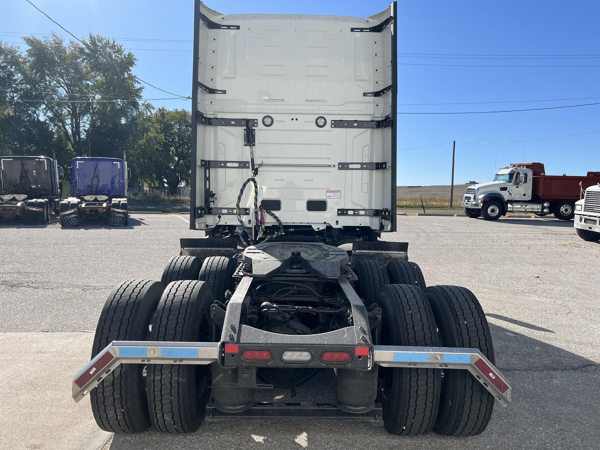 2026 Mack Pioneer — photo 4