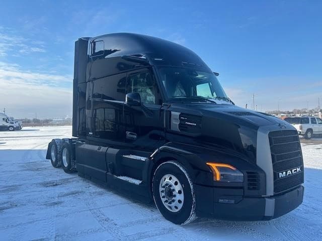 2026 Mack Pioneer — photo 6