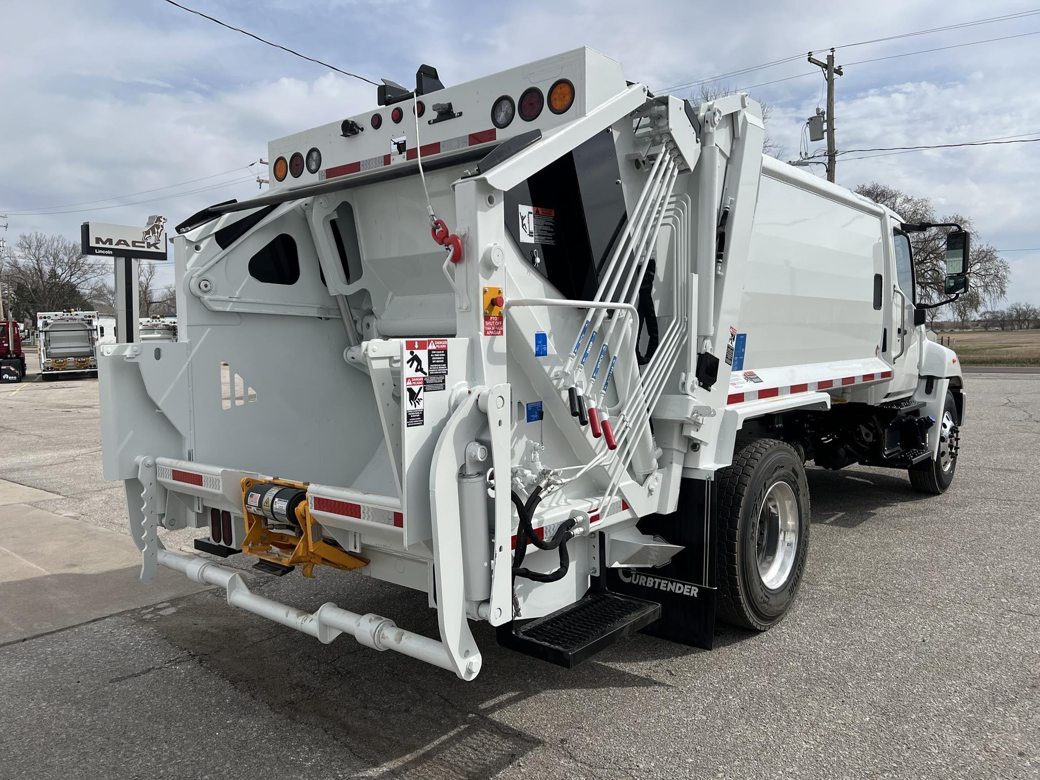 2026 Hino L7 — photo 5