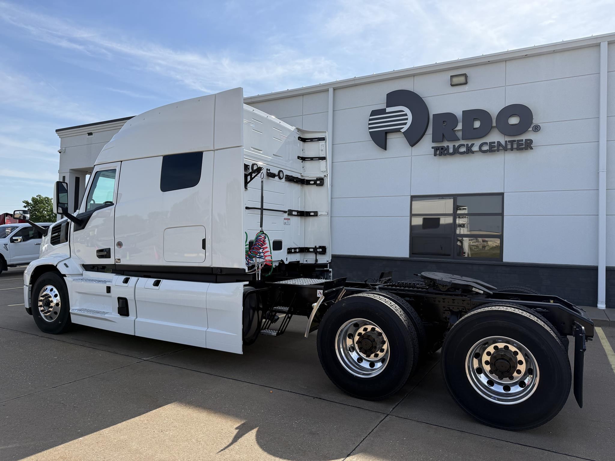 2026 Mack Pioneer — photo 6