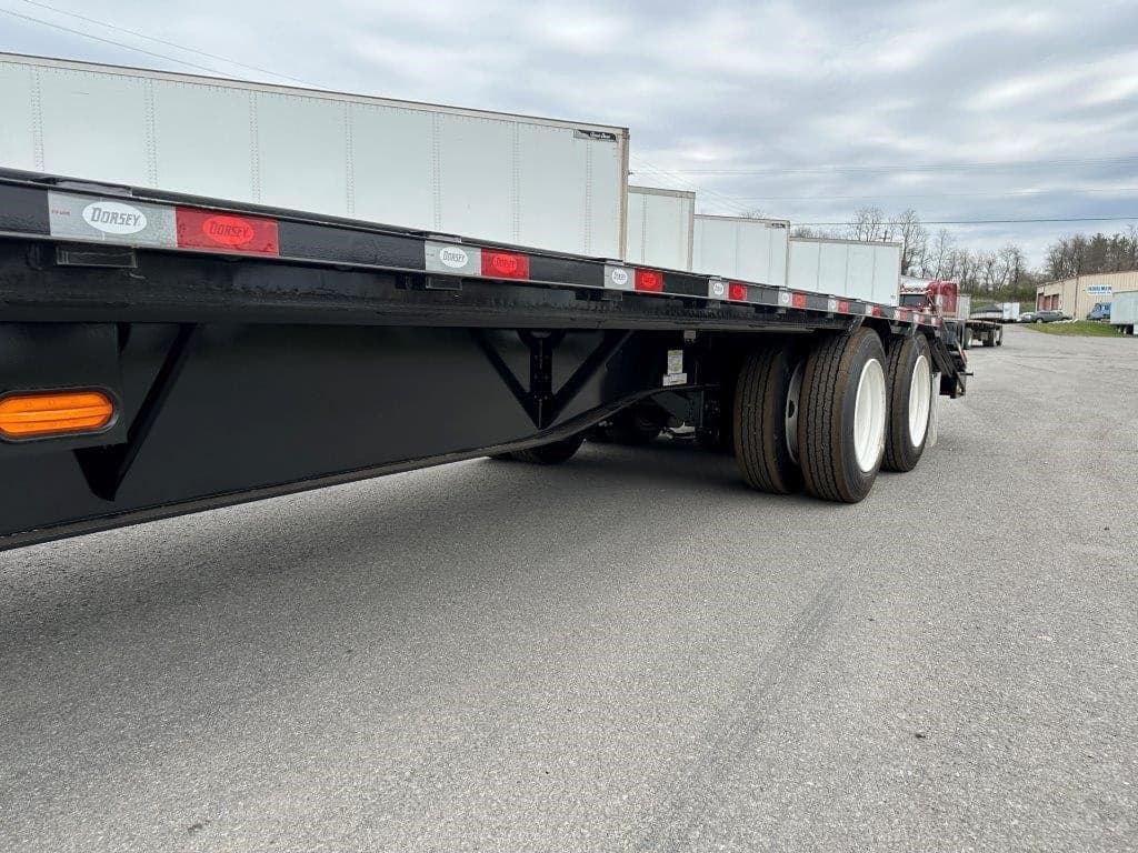 2027 Dorsey Trailer in Villa Ridge, MO — photo 4