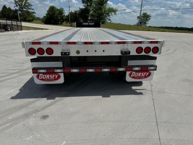2027 Dorsey Trailer in Villa Ridge, MO — photo 5