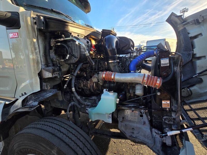 2022 Peterbilt 579 in Fort Lauderdale, FL — photo 14