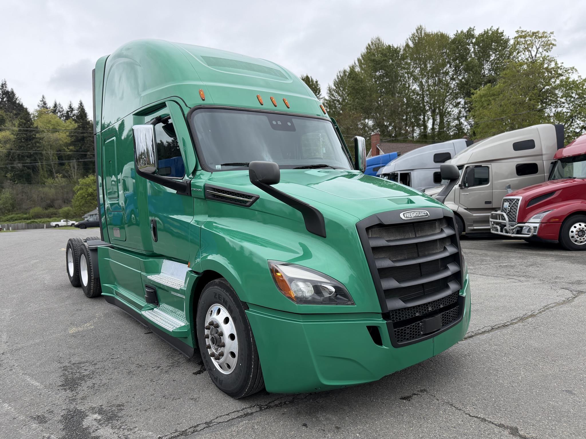 2022 Freightliner Cascadia in Ridgefield, WA — photo 3