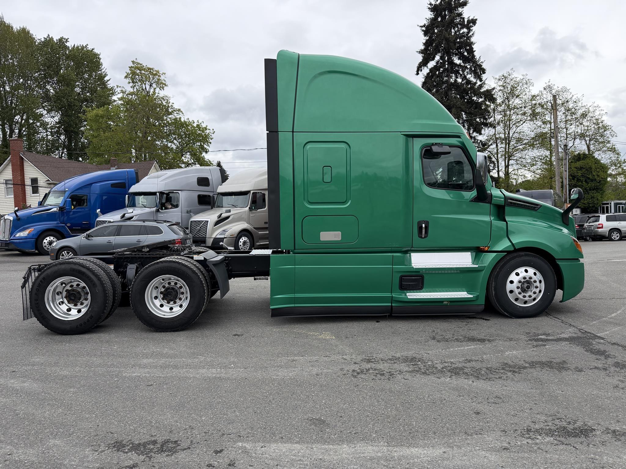 2022 Freightliner Cascadia in Ridgefield, WA — photo 4