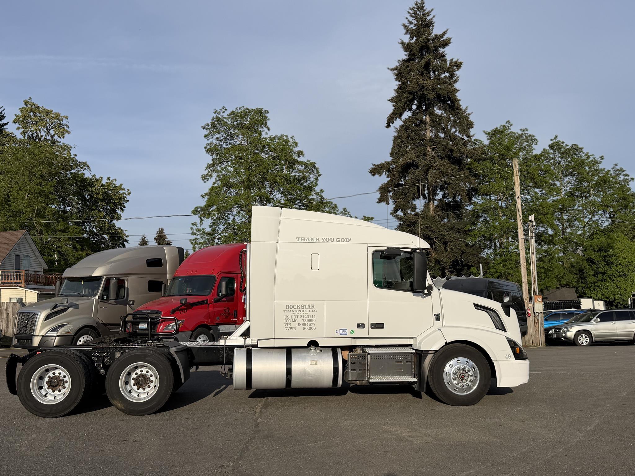 2022 Kenworth T680 in Ridgefield, WA — photo 4