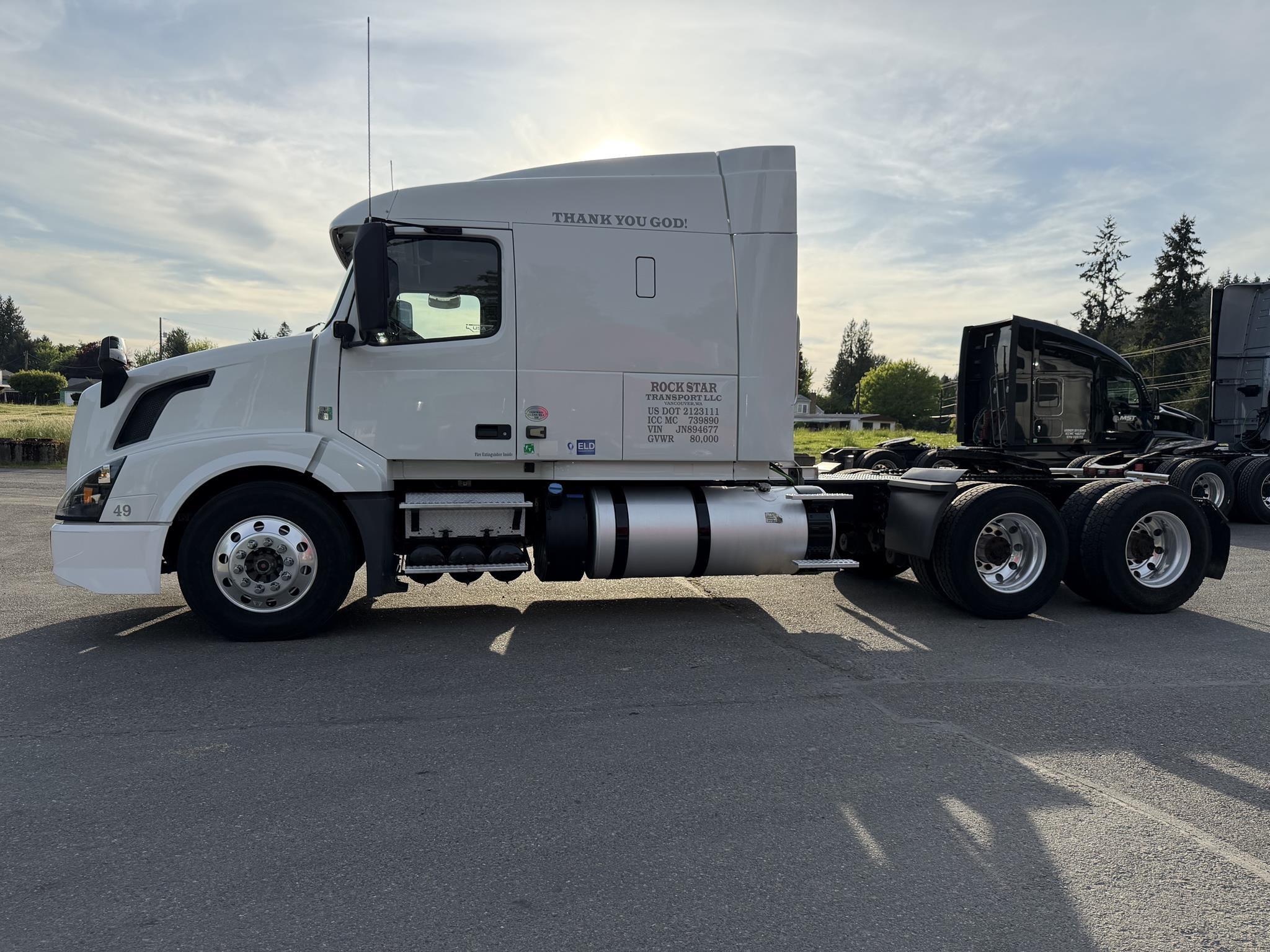 2022 Kenworth T680 in Ridgefield, WA — photo 5