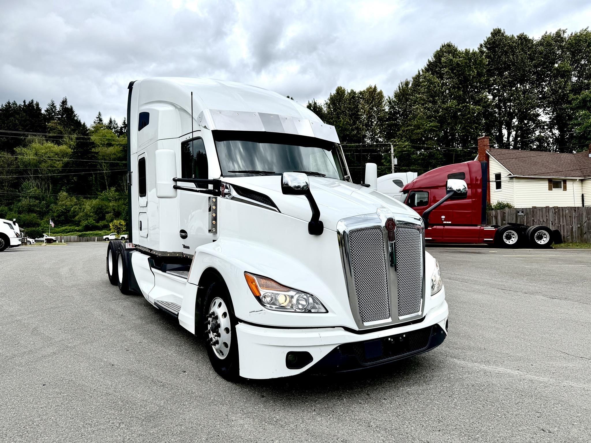 2023 Kenworth T680 — photo 3