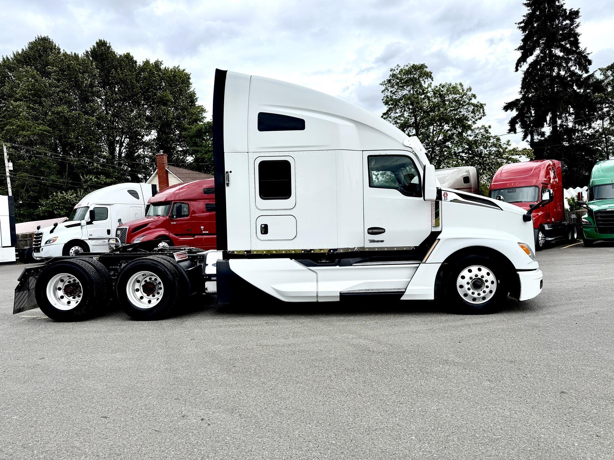 2023 Kenworth T680 — photo 4