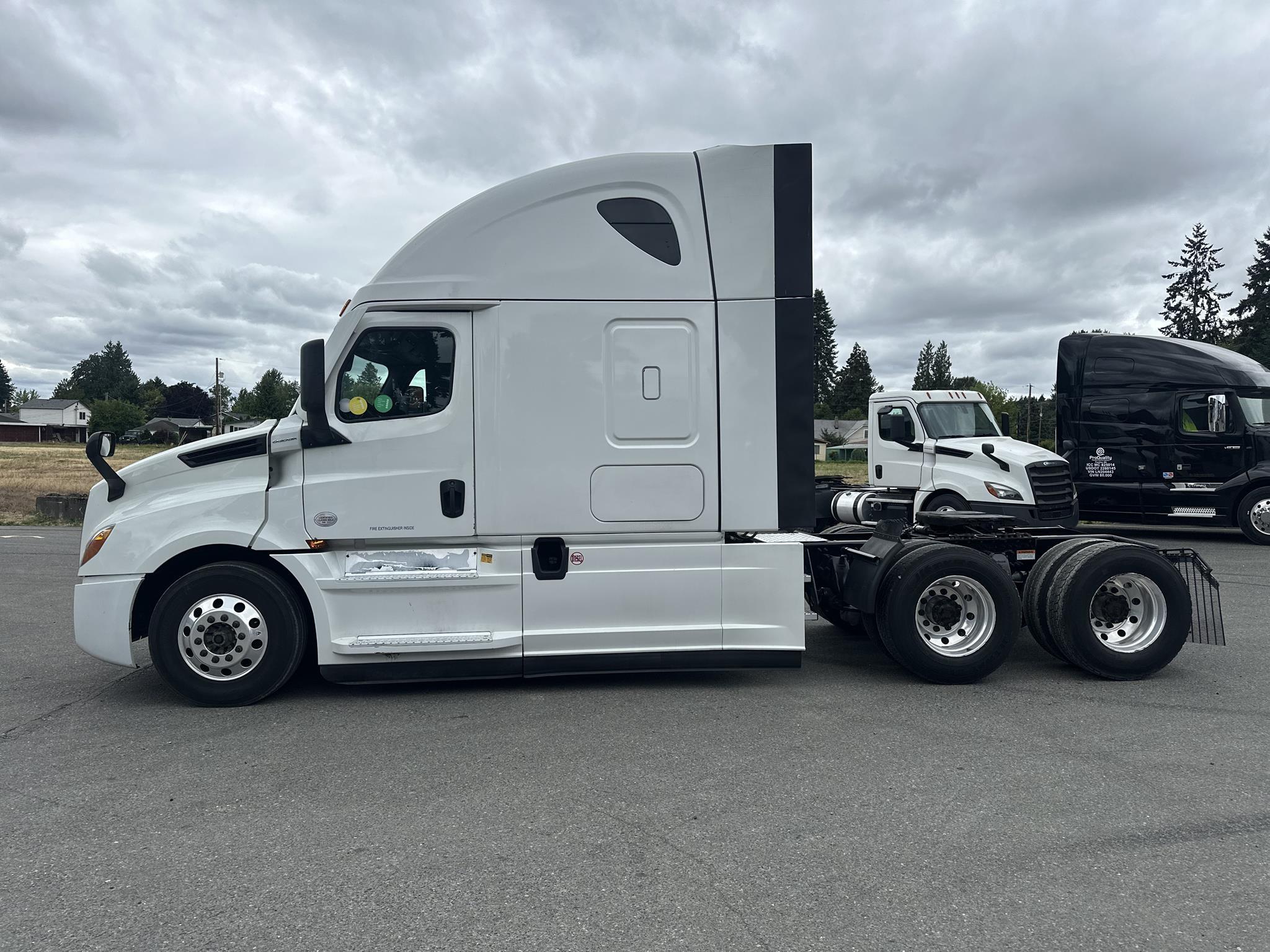 2020 Freightliner Cascadia — photo 5
