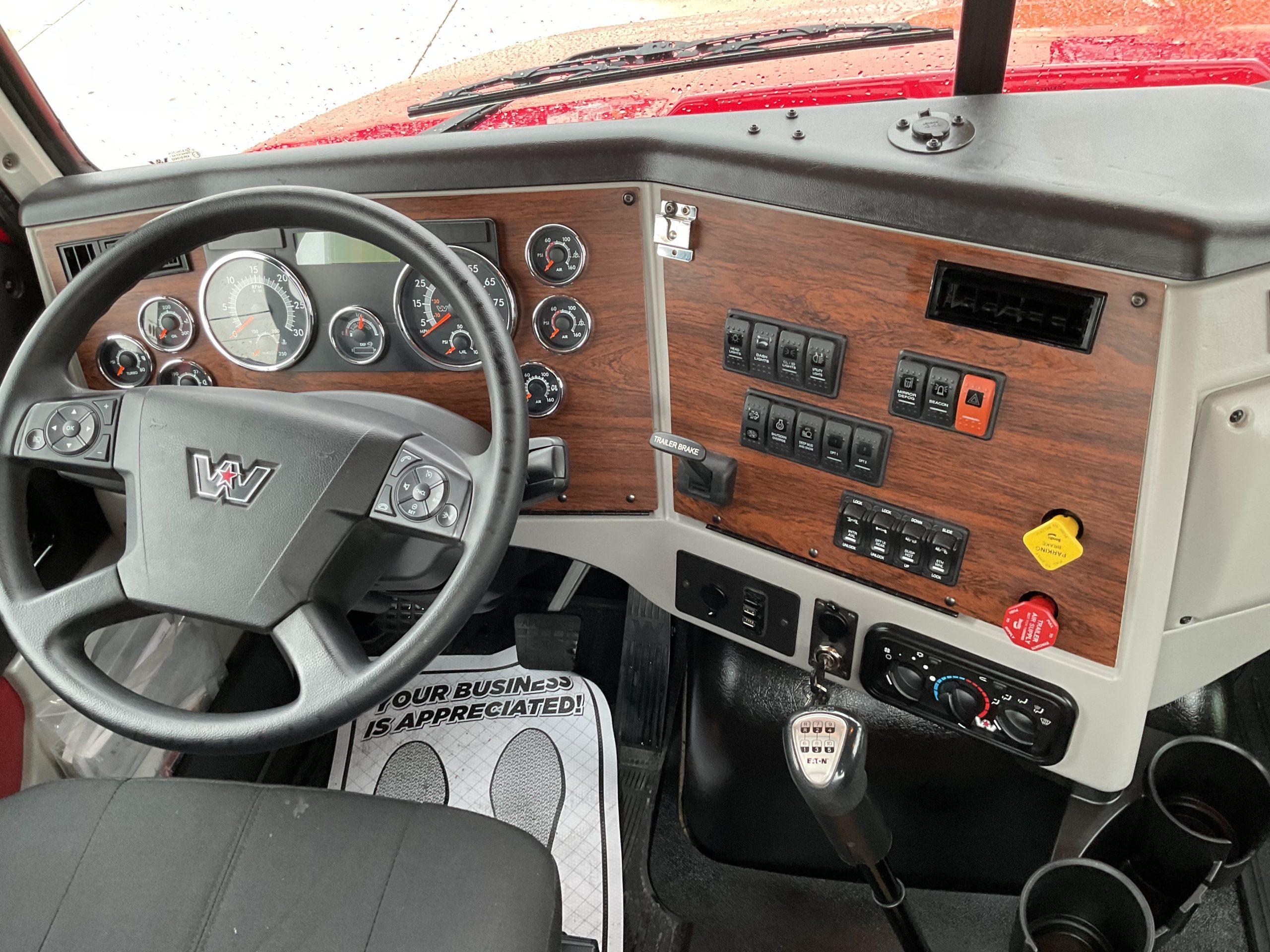2022 Western Star 4700 — photo 6