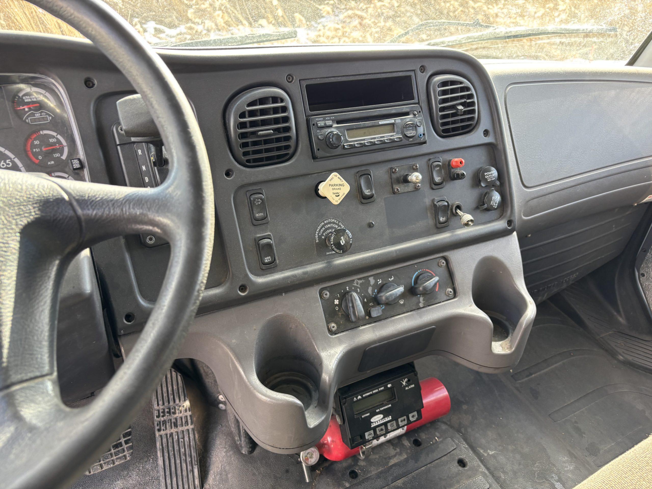2014 Freightliner in Appleton, WI — photo 4
