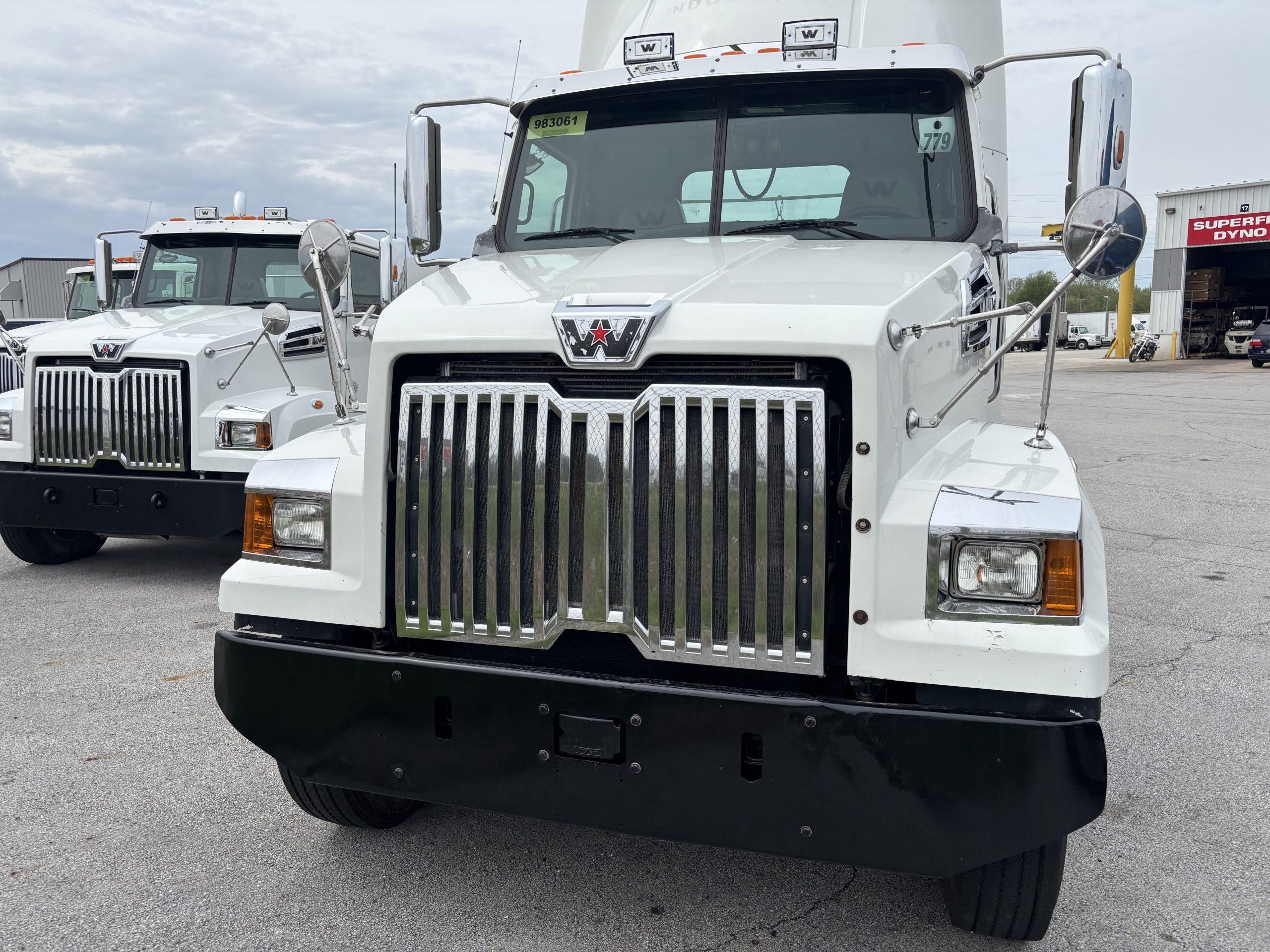 2020 Western Star 4700 — photo 5