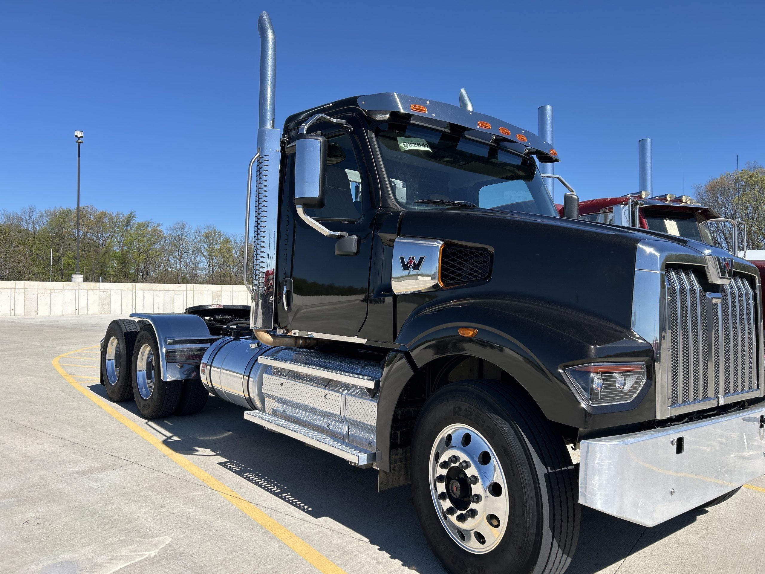 2025 Western Star 49X — photo 2
