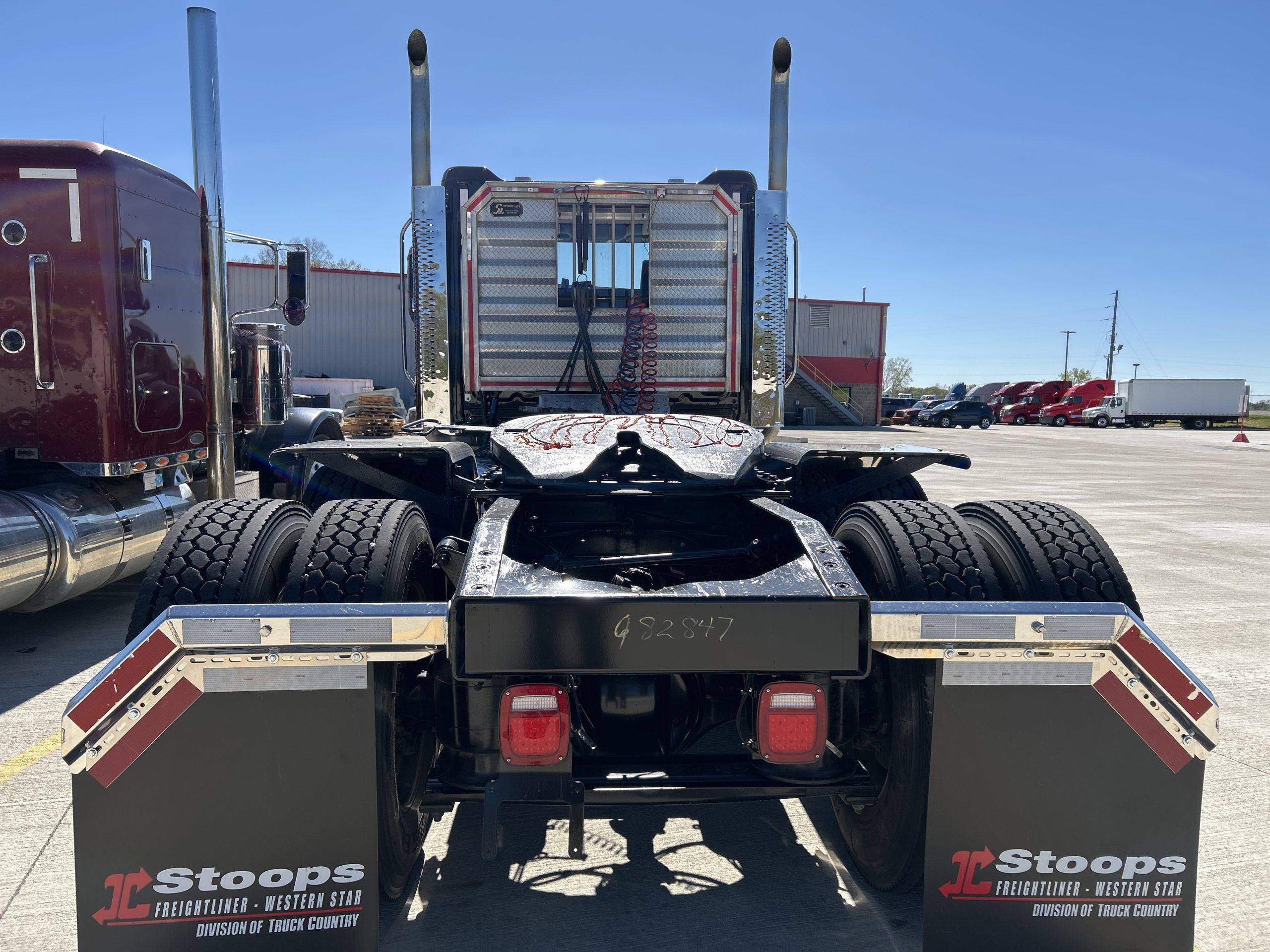 2025 Western Star 49X — photo 3