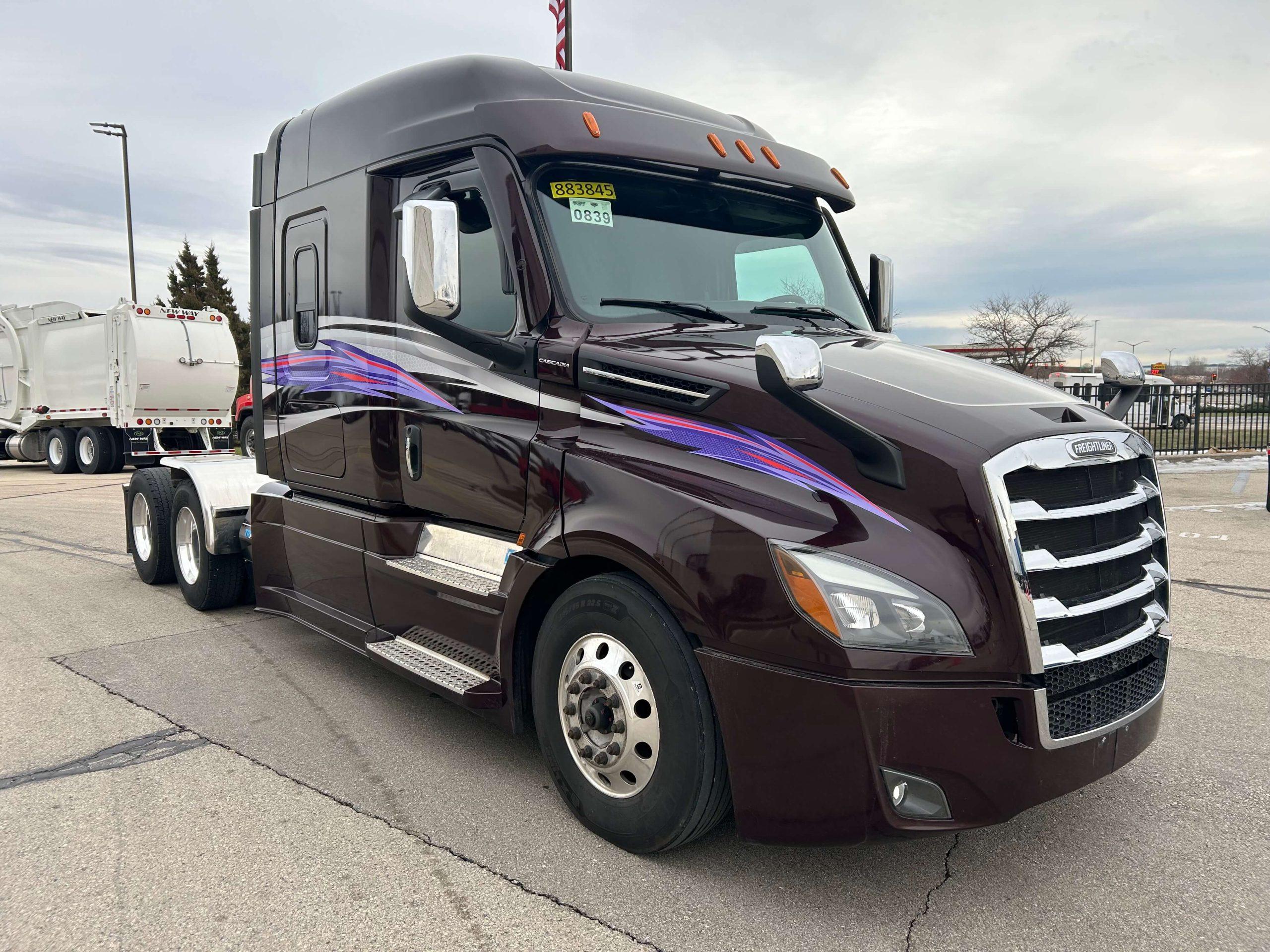 2025 Freightliner Cascadia — photo 3