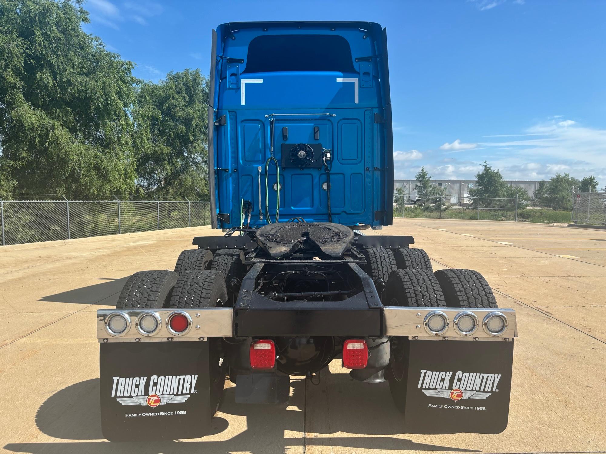 2023 Western Star 49X — photo 4
