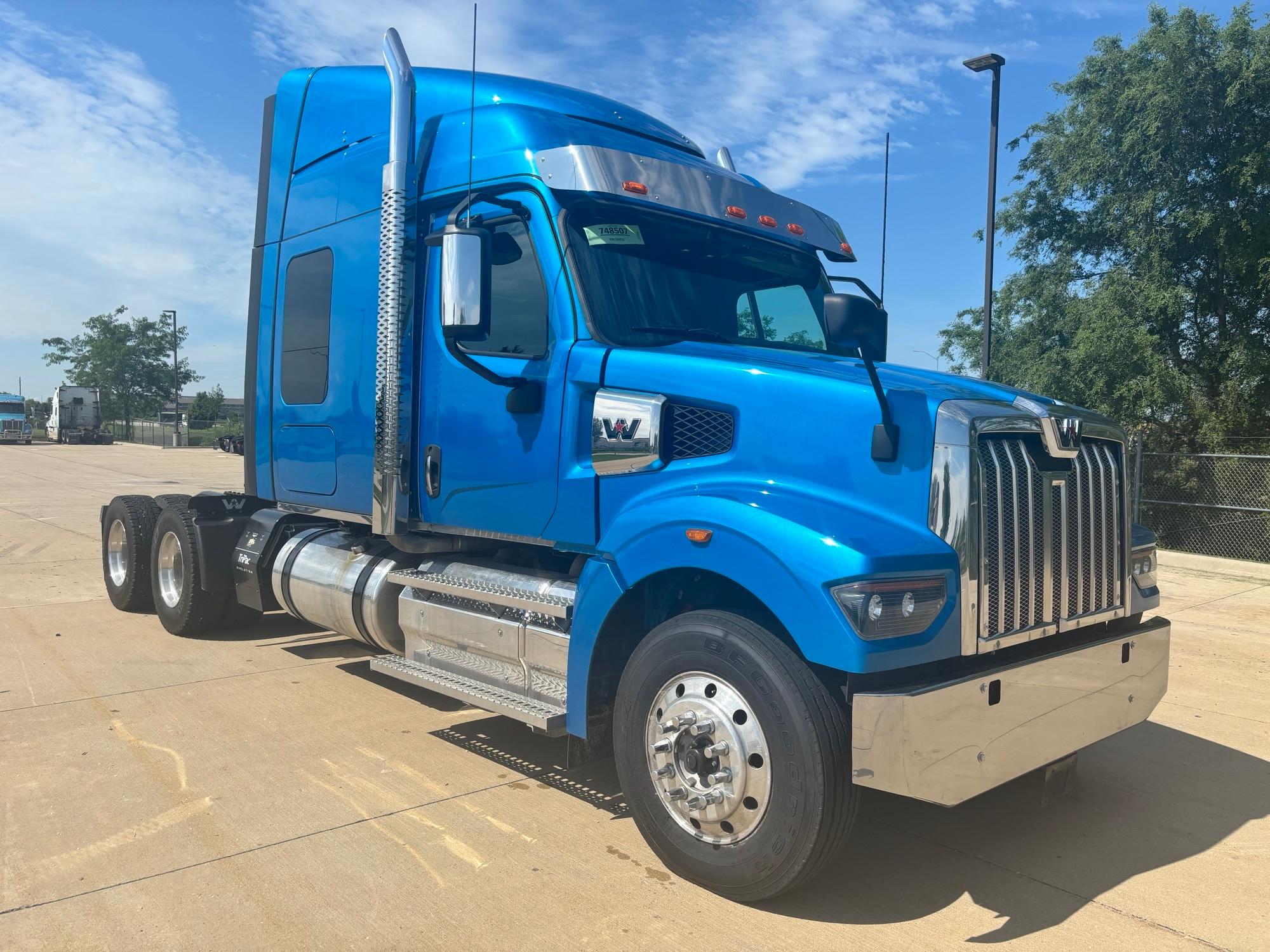 2023 Western Star 49X — photo 3